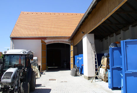 HB_Chvalsiny_SbernyDvur_04.jpg
